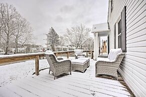 Modern South Bend Getaway ~ 3 Mi to Downtown