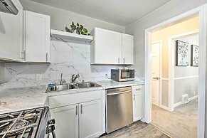Modern South Bend Getaway ~ 3 Mi to Downtown