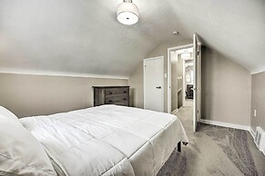 Modern South Bend Getaway ~ 3 Mi to Downtown