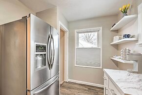 Modern South Bend Getaway ~ 3 Mi to Downtown