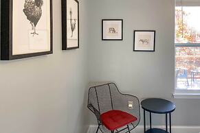 Smoky Mountains Leicester Home w/ Deck!