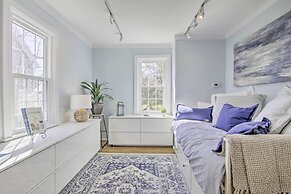 Chincoteague Island Cottage ~ 2 Mi to Beaches