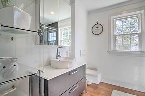 Chincoteague Island Cottage ~ 2 Mi to Beaches