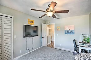 New Smyrna Beach Townhome, Walk to Bay Access!