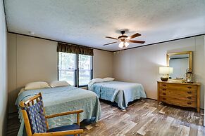 Greers Ferry Lakefront Home w/ Deck & Boat Slips!