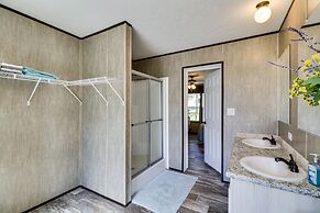 Greers Ferry Lakefront Home w/ Deck & Boat Slips!