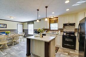 Greers Ferry Lakefront Home w/ Deck & Boat Slips!