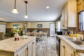 Greers Ferry Lakefront Home w/ Deck & Boat Slips!