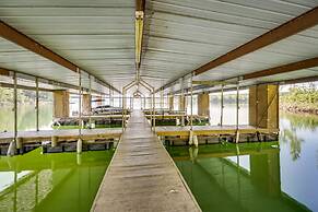 Greers Ferry Lakefront Home w/ Deck & Boat Slips!