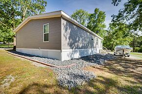 Greers Ferry Lakefront Home w/ Deck & Boat Slips!
