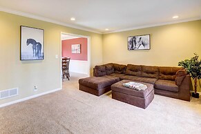 Louisville Area Home: Deck, Fire Pit, Creek!