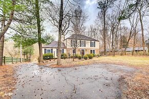 Louisville Area Home: Deck, Fire Pit, Creek!