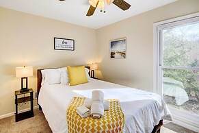 Louisville Area Home: Deck, Fire Pit, Creek!