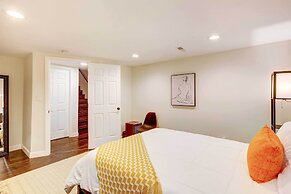 Louisville Area Home: Deck, Fire Pit, Creek!