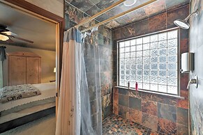 Cozy & Convenient Red Lodge Home < 8 Mi to Slopes!