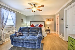 Modern Studio Apartment in Central Williamstown!