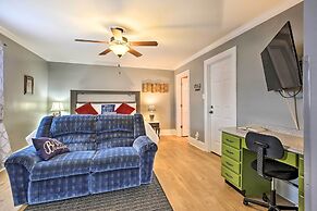 Modern Studio Apartment in Central Williamstown!