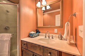 Modern Studio Apartment in Central Williamstown!