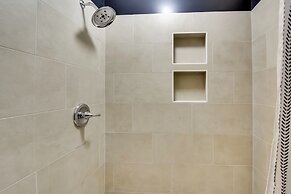 Lake Hartwell Vacation Rental w/ Boat Dock & Slip!