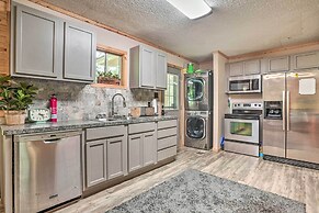 Sues Camp w/ Caddo Lake Access & Dock!