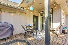 Pet-friendly Home w/ Grill, 2 Mi to Autzen Stadium