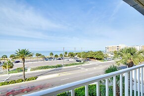 Coastal Condo w/ Balcony: Walk to Madeira Beach!