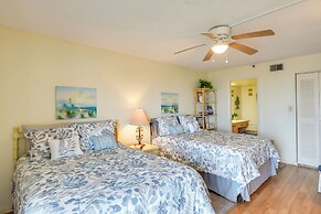 Coastal Condo w/ Balcony: Walk to Madeira Beach!