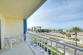 Coastal Condo w/ Balcony: Walk to Madeira Beach!