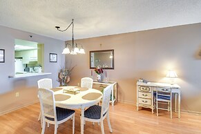 Coastal Condo w/ Balcony: Walk to Madeira Beach!