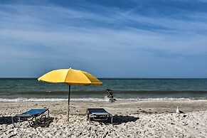 Coastal Condo w/ Balcony: Walk to Madeira Beach!