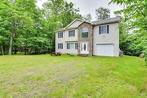 Serene Pocono Escape: 4 Mi to Tobyhanna State Park