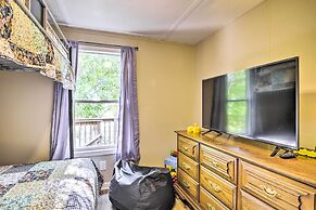 Cozy House w/ Huge Yard ~ 16 Mi to Fort Bragg