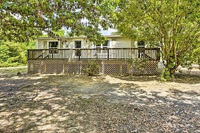 Cozy House w/ Huge Yard ~ 16 Mi to Fort Bragg