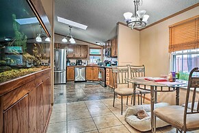 Sevierville Home: Lookout Deck, 10 Mi to Dollywood