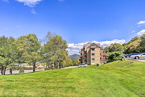 Walk to Ski Slope: Sugar Mountain Condo w/ Balcony