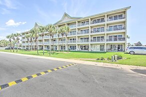 Beach & Pool Access: Family-friendly Miramar Condo