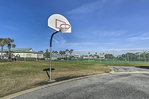 Beach & Pool Access: Family-friendly Miramar Condo