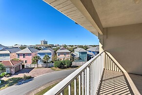 Beach & Pool Access: Family-friendly Miramar Condo