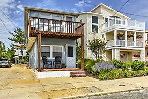Breezy Ship Bottom House w/ Yard + Beach Access!