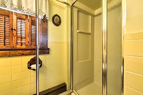 Breezy Ship Bottom House w/ Yard + Beach Access!