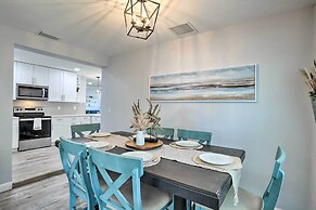 Breezy Largo Getaway - 5 Minutes to Beach!
