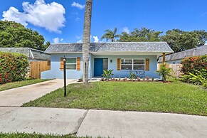 Breezy Largo Getaway - 5 Minutes to Beach!