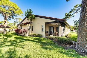 Sarasota Villa w/ Pool Access ~ 4 Mi to Beach!