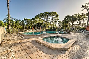 Sarasota Villa w/ Pool Access ~ 4 Mi to Beach!