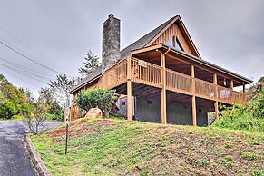 Homey Sevierville Cabin w/ Deck Near Pigeon Forge!