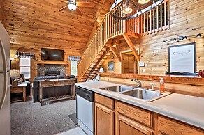 Homey Sevierville Cabin w/ Deck Near Pigeon Forge!