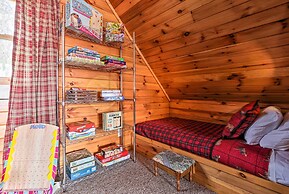 Homey Sevierville Cabin w/ Deck Near Pigeon Forge!