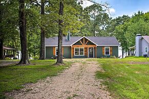 Charming Lake Fork Cottage w/ Screened-in Porch!