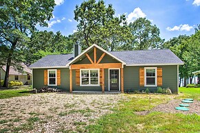 Charming Lake Fork Cottage w/ Screened-in Porch!