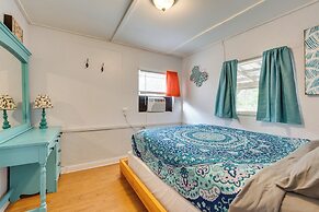 'cabana Sol' Cabin: 4 Mi to Garner State Park